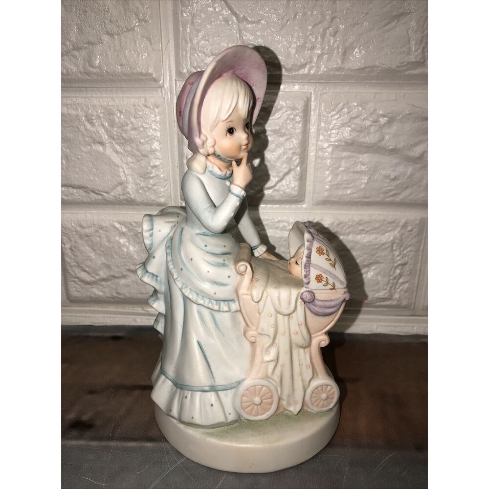 Lefton Musical Box Rock A Bye Baby In Carriage & Mother Christopher Collection‎